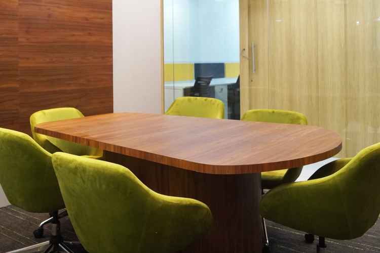 EFC Offices Parinee Crescenzo